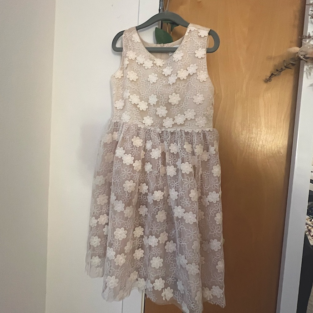 Popatu ivory 3D Floral Appliqué Tulle Dress